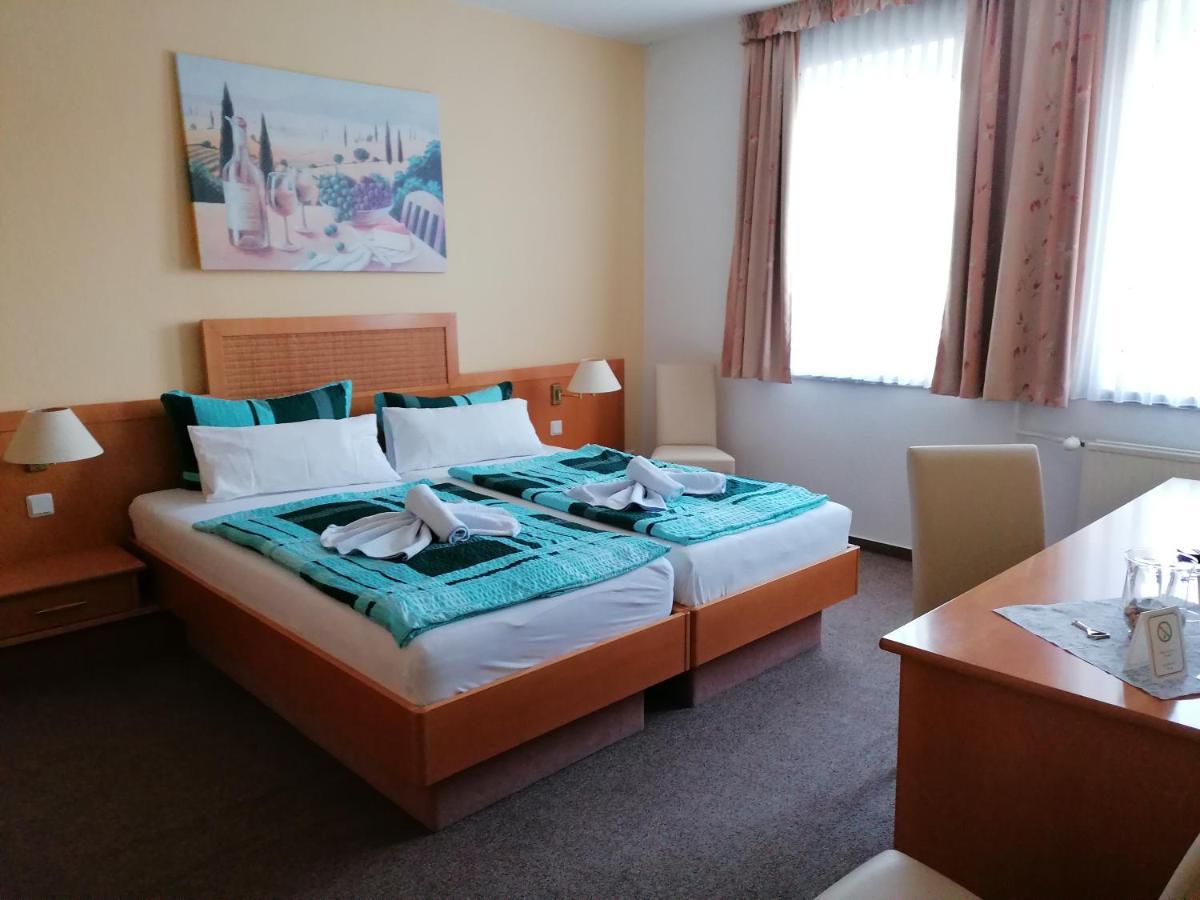 Hotel Garni Zum Goldenen Ring Quedlinburg Eksteriør billede